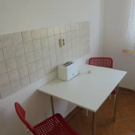 Апартаменты Ferienwohnung-nahe Zwenkauer See *